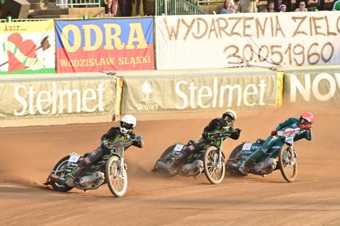 Falubaz wygrywa po dreszczowcu! ROW Rybnik postawił twarde warunki [Relacja]