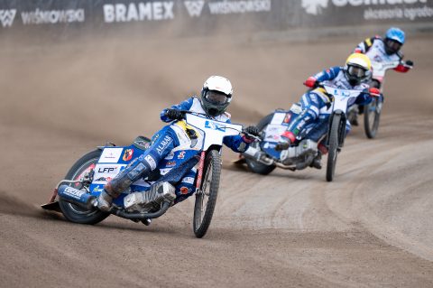 Żużel na żywo. Gdzie oglądać hit w Lesznie? Transmisja na żywo ze „Smoczyka”