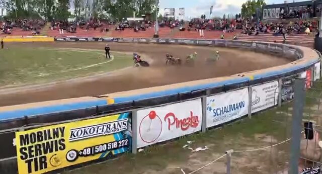 Żużel. Groźny upadek Gapińskiego i Cyfera. Tomasz Gapiński trafił do szpitala [wideo]