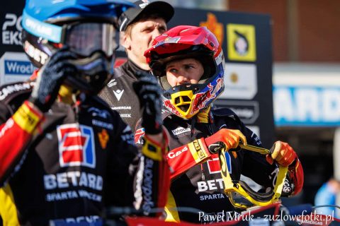 Żużel. Świetny Janowski na nowych silnikach