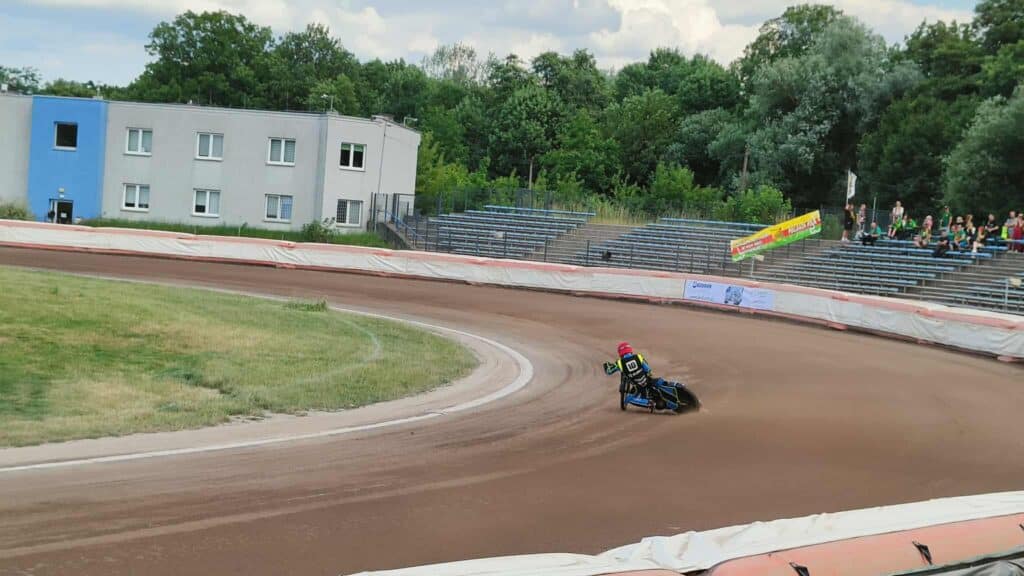 KLŻ. Pronergy Polonia Piła lepsza w Krakowie. Gospodarze postawili się faworytowi 2 510346942 1461100795030897 7996532904290799902 n