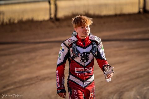 Żużel. Nie ma jeszcze 16 lat, a już zdobył medal mistrzostw Polski! „Nie spodziewałem się medalu”