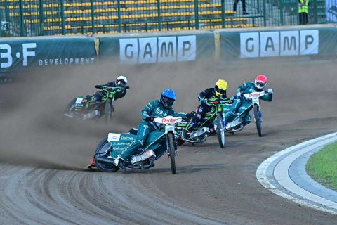 Falubaz demoluje ROW i zapewnia sobie utrzymanie w PGE Ekstralidze! [Relacja]