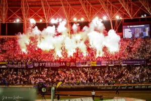 Żużel. Motoarena w ogniu emocji! Oprawa i doping kibiców w finale PGE Ekstraligi