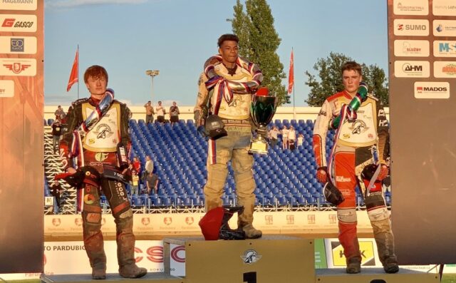 Żużel. Niemiec wygrywa Zlatą Stuhę w Pardubicach! Polak na podium