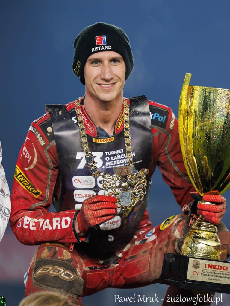Żużel. Max Fricke triumfuje w 73. Turnieju o Łańcuch Herbowy! Musielak i Łaguta na podium 3 20251010 2000 033
