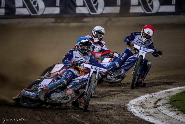 Żużel. Unia Leszno zwycięża w derbowym sparingu! Świetne występy Kołodzieja, Cooka i Rew