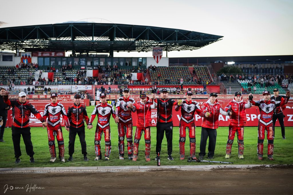 20250928 184112510 iOS