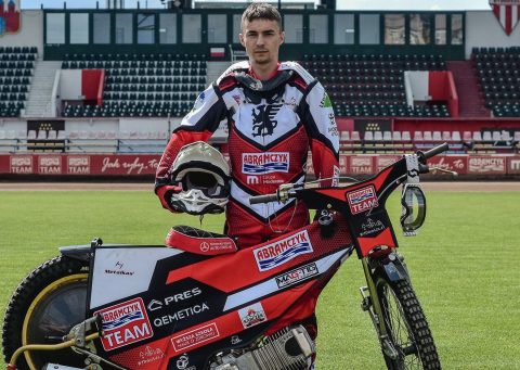 Żużel. Janek Rompkowski prosi o pomoc. Czeka go kolejna operacja