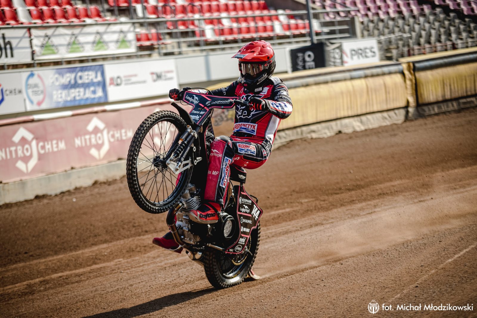 649893441 1347330254105110 5847958100970960702 n