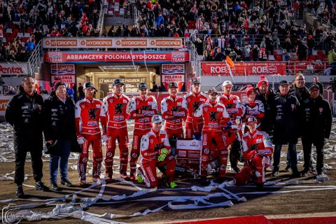 Żużel. Polonia Bydgoszcz wchodzi cała na czerwono! Zaprezentowano nowe kevlary