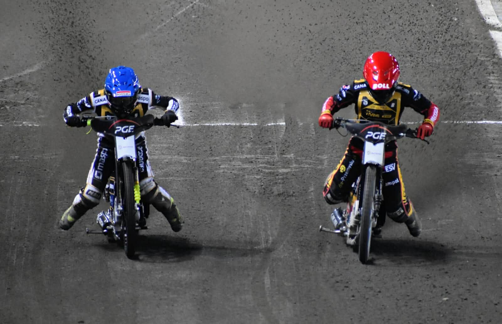 965364f6 23f4 4e99 80dc 89c165f3a5d8