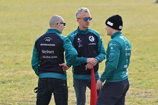 Falubaz wyjechał na tor! Pierwsze kółka przy W69 i ważny sygnał przed sezonem [WIDEO]