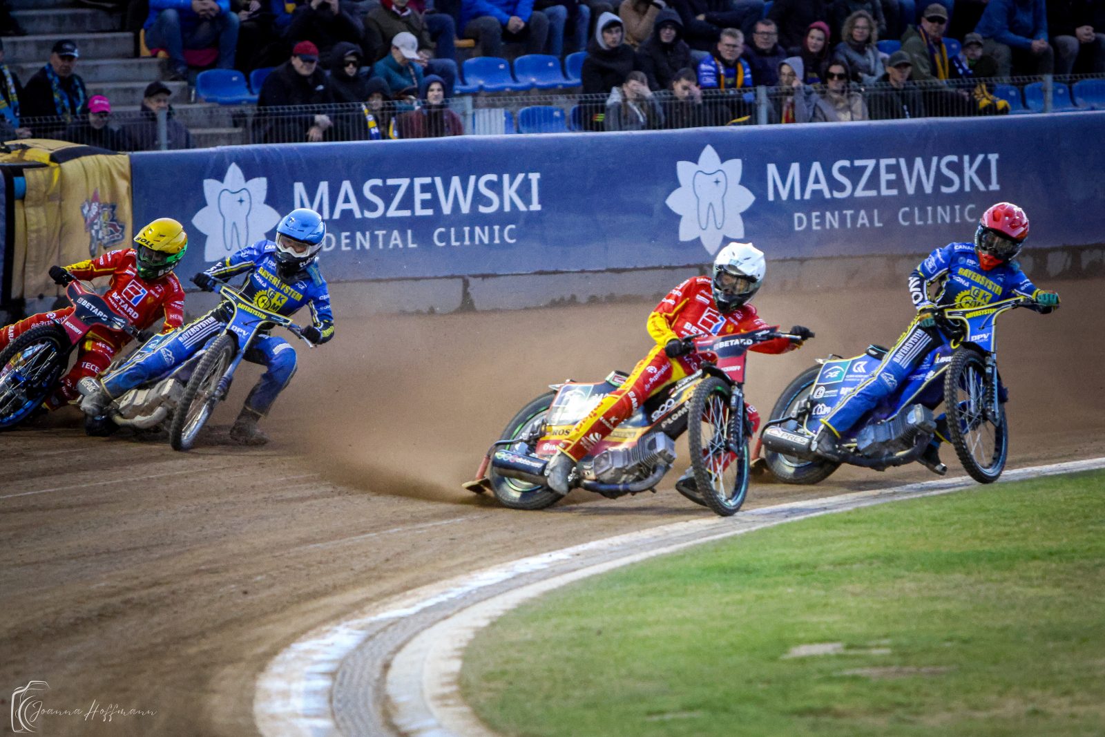 20260426 200407300 iOS