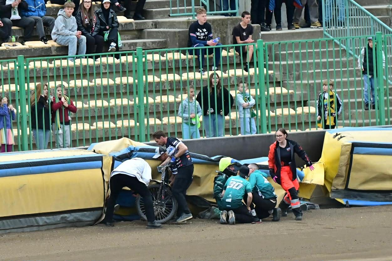 46b8dbf4 98a4 4c5a babf 8b3430e81299