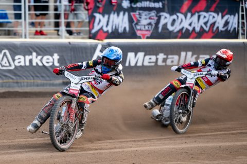 Wilki Krosno kontra Moonfin Magnus Ostrów Wielkopolski. Krośnianie lepsi w hitowym spotkaniu. Niemal kompletny Doyle [RELACJA]