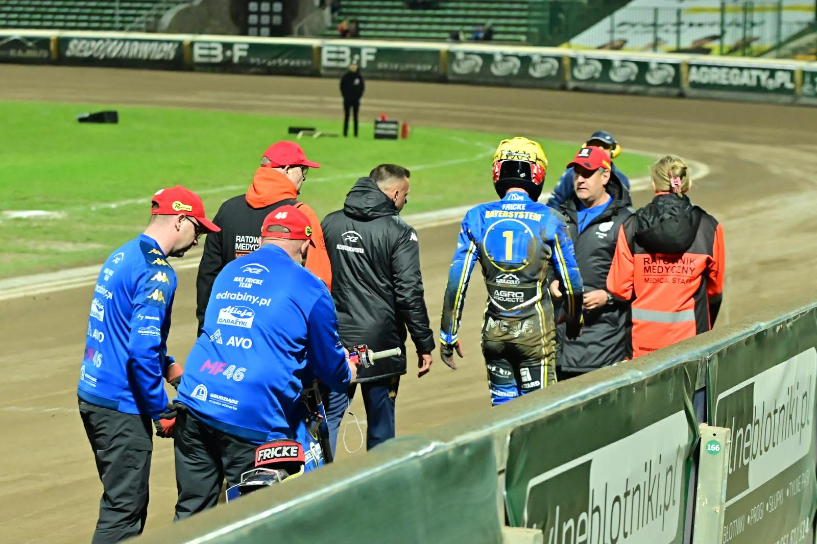 adb117f6 88f6 4a8d aa13 40423d86d0b3