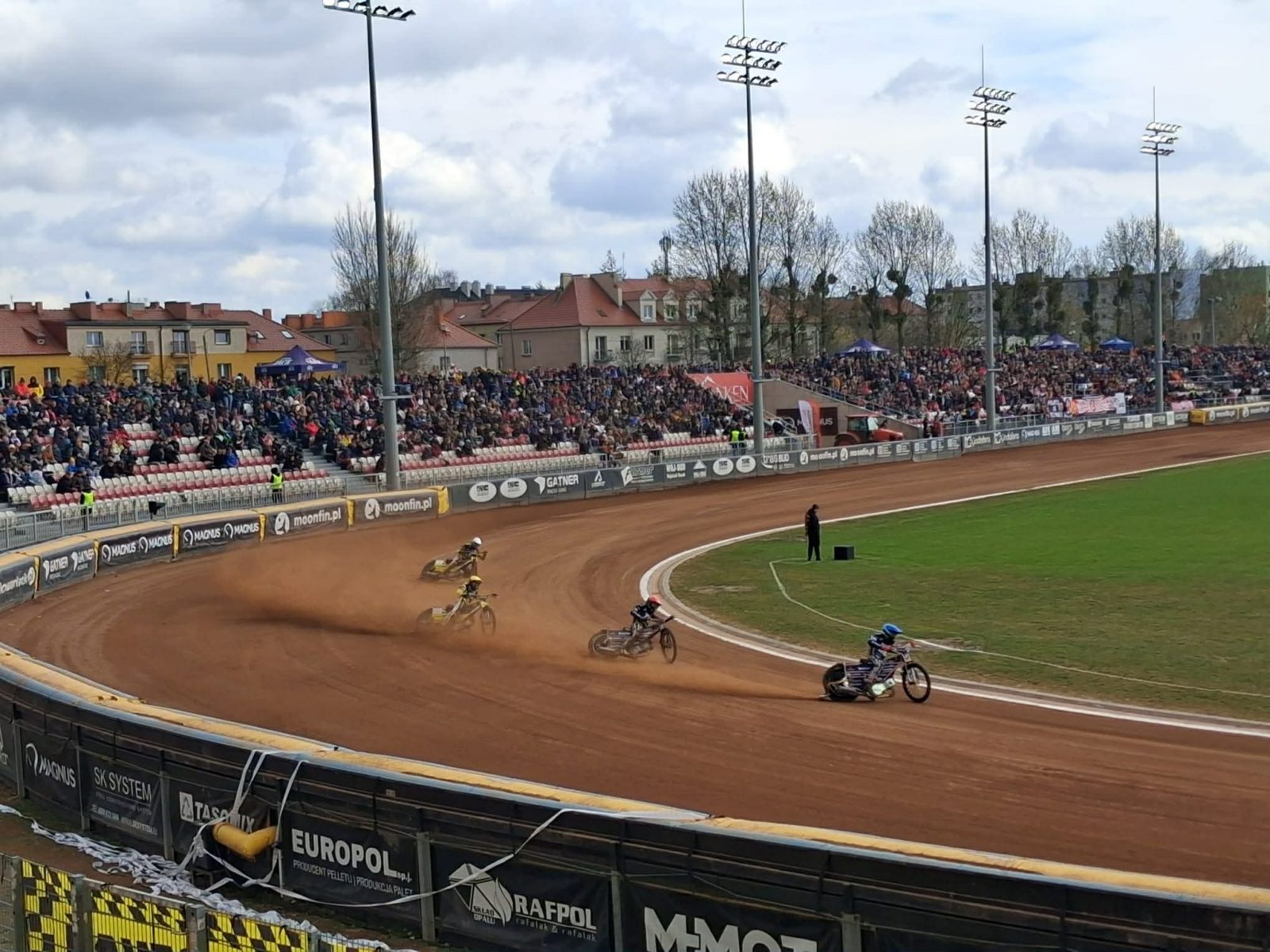 bdff7ed2 82f0 4112 90e7 e129a1695b1c