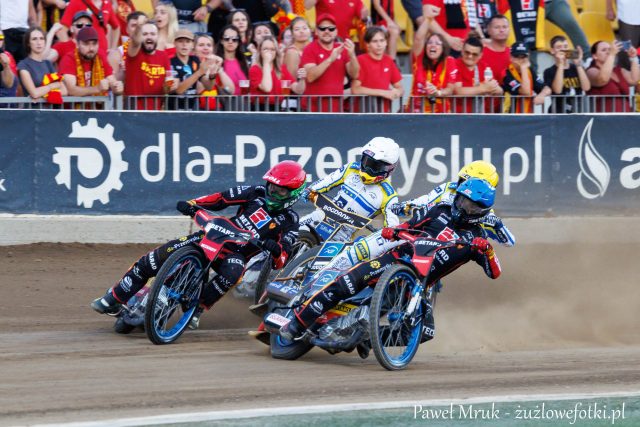 Żużel. Żużel w TV dzisiaj. Gdzie oglądać 12 sierpnia? Mecze, magazyny i Grand Prix