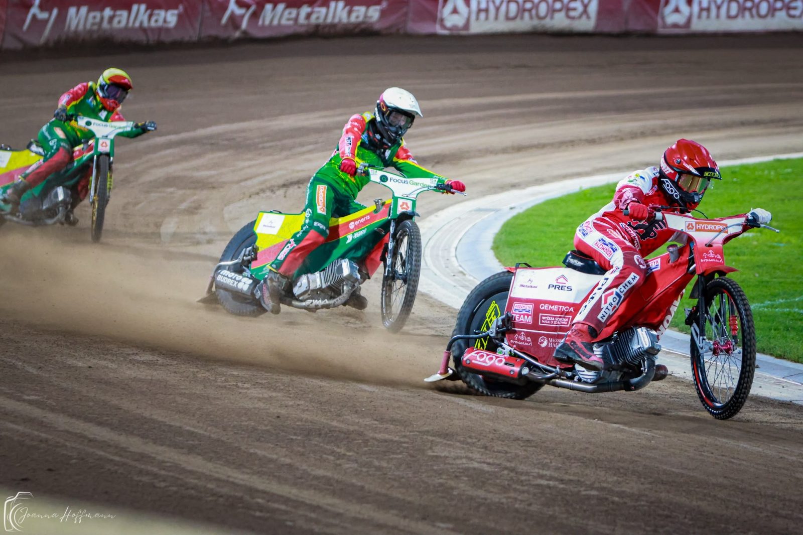 Żużel. Wiktor Jasiński z żółtą kartką! O krok od dramatu w Bydgoszczy 5 c3902b76 fdc7 49f8 bda3 4ba883266de1